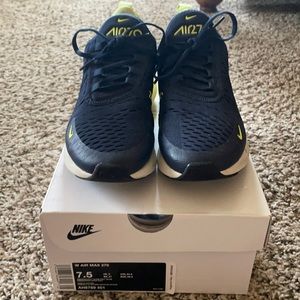 Nike Women’s Air Max 270 Size 7.5